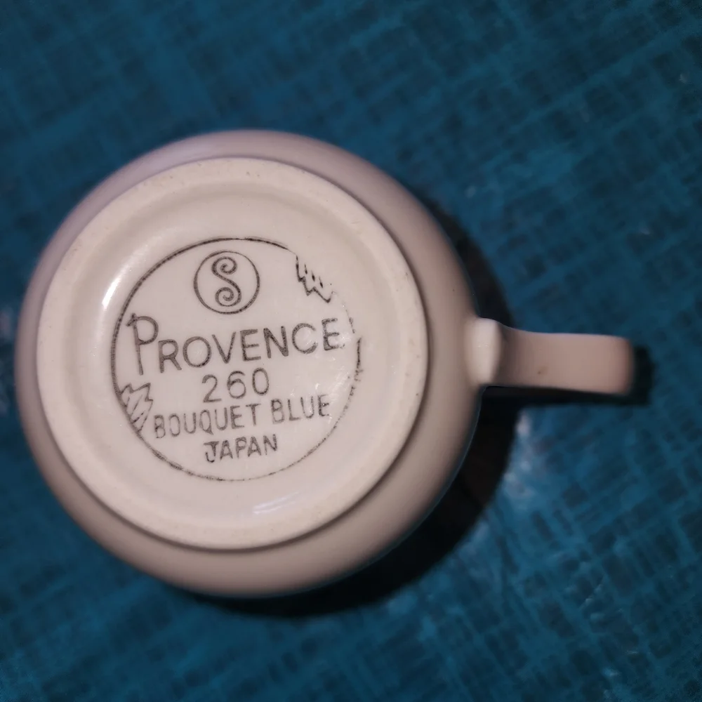 PROVENCE 3 Mugs, Creamer 260 Boquet Blue mugs 3.5